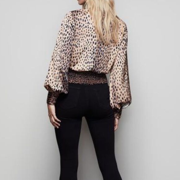 GOOD AMERICAN FELINE FINE KEYHOLE BLOUSE - Picture 5 of 5